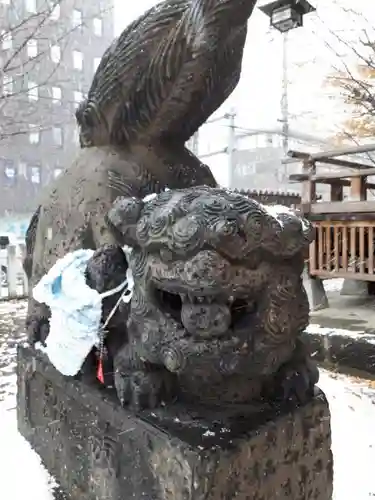 北海道神宮頓宮の狛犬