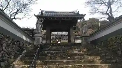 医王寺の山門・神門