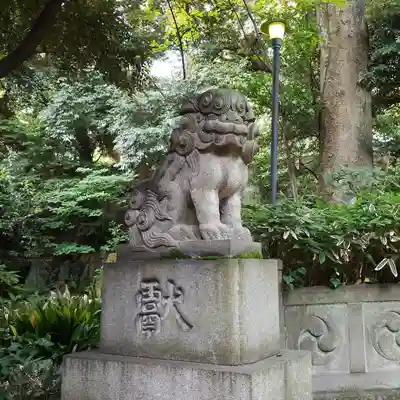 赤坂氷川神社の狛犬