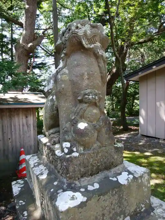 足寄神社の狛犬