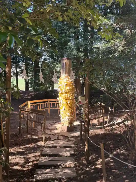 下野 星宮神社の{uncategorized: "未分類", other: "その他", undefined: "問題あり", building: "その他建物", grave: "お墓", sacred_gate: "鳥居", guardian: "狛犬", statue: "像", buddha: "仏像", history: "歴史", nature: "自然", garden: "庭園", animal: "動物", pagoda: "塔", temizu: "手水舎", mountain_gate: "山門・神門", sanctuary: "本殿・本堂", subordinate: "末社・摂社", art: "芸術", scenery: "景色", jizo: "地蔵", ema: "絵馬", goshuin: "御朱印", omikuji: "おみくじ", items: "授与品その他", amulet: "お守り", goshuincho: "御朱印帳", eats: "食事", festival: "お祭り", votive_dance: "神楽", shichigosan: "七五三参", wedding: "結婚式", experience: "体験その他", initially: "初詣", around: "周辺", anti_infection: "感染症対策"}