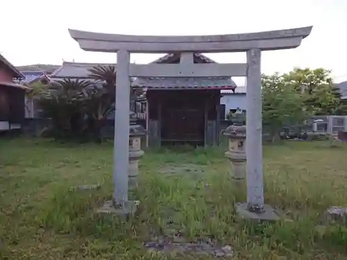 神社の鳥居