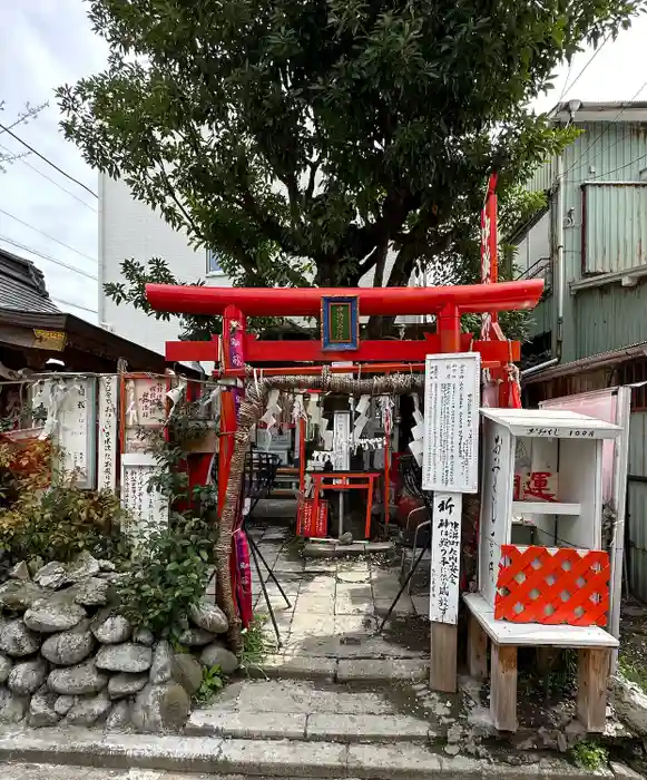 中浜稲荷神社の鳥居