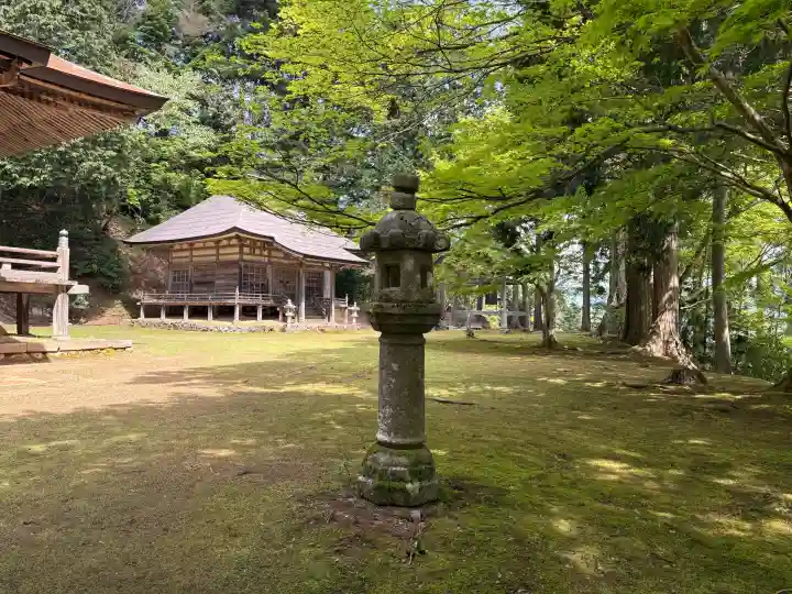 光明寺の{uncategorized: "未分類", other: "その他", undefined: "問題あり", building: "その他建物", grave: "お墓", sacred_gate: "鳥居", guardian: "狛犬", statue: "像", buddha: "仏像", history: "歴史", nature: "自然", garden: "庭園", animal: "動物", pagoda: "塔", temizu: "手水舎", mountain_gate: "山門・神門", sanctuary: "本殿・本堂", subordinate: "末社・摂社", art: "芸術", scenery: "景色", jizo: "地蔵", ema: "絵馬", goshuin: "御朱印", omikuji: "おみくじ", items: "授与品その他", amulet: "お守り", goshuincho: "御朱印帳", eats: "食事", festival: "お祭り", votive_dance: "神楽", shichigosan: "七五三参", wedding: "結婚式", experience: "体験その他", initially: "初詣", around: "周辺", anti_infection: "感染症対策"}