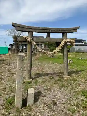 川中子小糠内熊野神社の{uncategorized: "未分類", other: "その他", undefined: "問題あり", building: "その他建物", grave: "お墓", sacred_gate: "鳥居", guardian: "狛犬", statue: "像", buddha: "仏像", history: "歴史", nature: "自然", garden: "庭園", animal: "動物", pagoda: "塔", temizu: "手水舎", mountain_gate: "山門・神門", sanctuary: "本殿・本堂", subordinate: "末社・摂社", art: "芸術", scenery: "景色", jizo: "地蔵", ema: "絵馬", goshuin: "御朱印", omikuji: "おみくじ", items: "授与品その他", amulet: "お守り", goshuincho: "御朱印帳", eats: "食事", festival: "お祭り", votive_dance: "神楽", shichigosan: "七五三参", wedding: "結婚式", experience: "体験その他", initially: "初詣", around: "周辺", anti_infection: "感染症対策"}