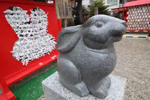 三輪神社の狛犬