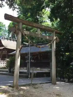 倭白山比咩神社の鳥居
