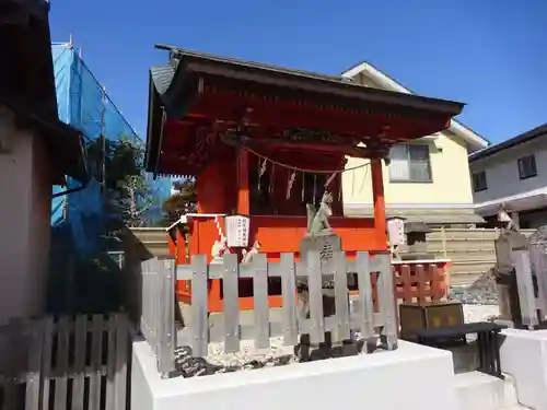 神鳥前川神社の末社