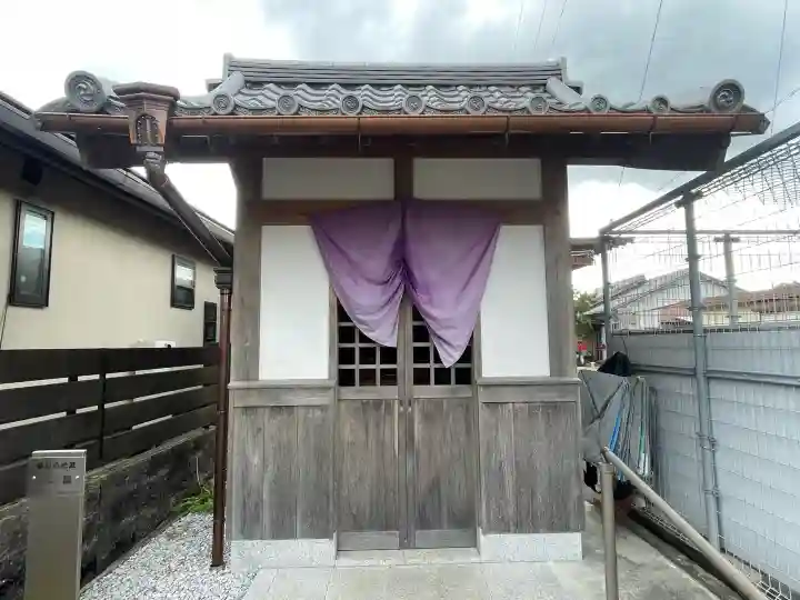 野村地蔵堂の{uncategorized: "未分類", other: "その他", undefined: "問題あり", building: "その他建物", grave: "お墓", sacred_gate: "鳥居", guardian: "狛犬", statue: "像", buddha: "仏像", history: "歴史", nature: "自然", garden: "庭園", animal: "動物", pagoda: "塔", temizu: "手水舎", mountain_gate: "山門・神門", sanctuary: "本殿・本堂", subordinate: "末社・摂社", art: "芸術", scenery: "景色", jizo: "地蔵", ema: "絵馬", goshuin: "御朱印", omikuji: "おみくじ", items: "授与品その他", amulet: "お守り", goshuincho: "御朱印帳", eats: "食事", festival: "お祭り", votive_dance: "神楽", shichigosan: "七五三参", wedding: "結婚式", experience: "体験その他", initially: "初詣", around: "周辺", anti_infection: "感染症対策"}