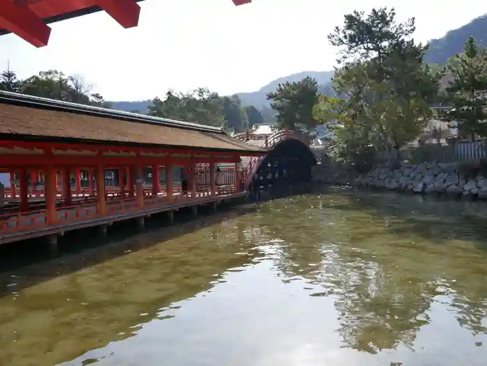 厳島神社の建物その他