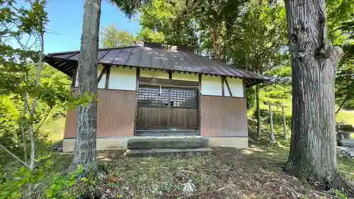 諏訪神社(真田本城跡)の本殿