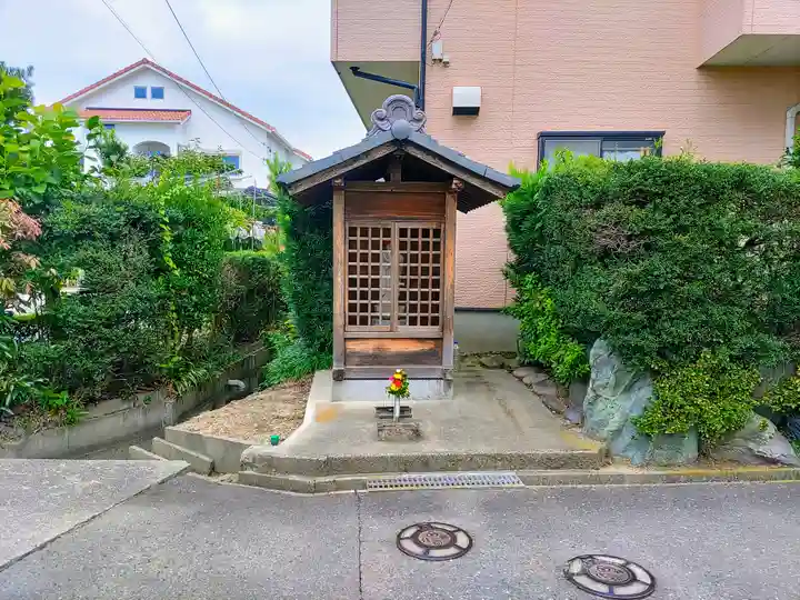 東地蔵堂の本殿・本堂