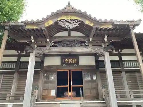 信隆寺の本殿・本堂