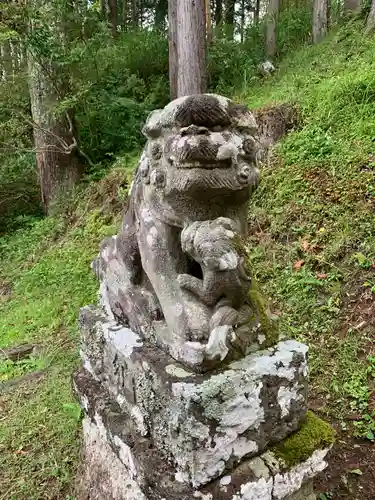 熊野神社の狛犬