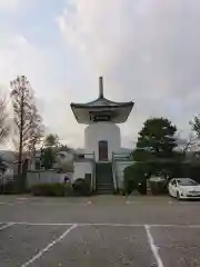 佛現寺の建物その他