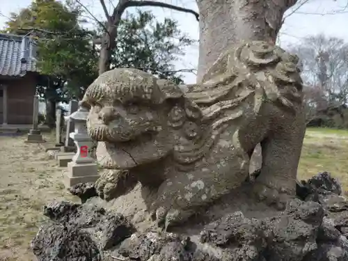 水神社の狛犬