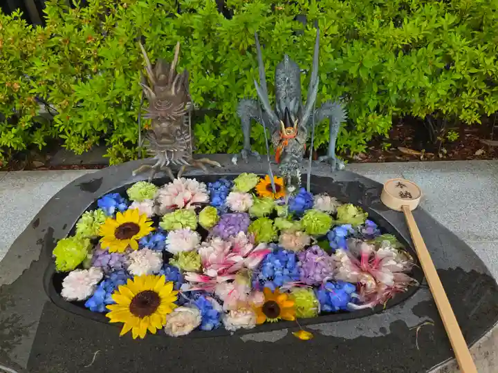駒込妙義神社の手水舎