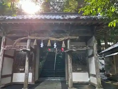 三島神社の山門