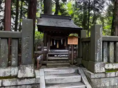 諏訪大社下社春宮の末社・摂社