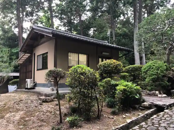 天智天皇陵(山科陵)のその他建物