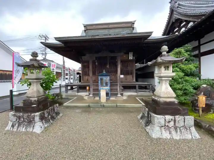 祐泉寺の本殿・本堂