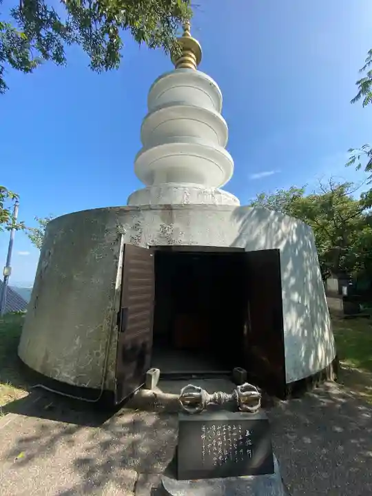 倶利迦羅不動寺山頂本堂(石川県)