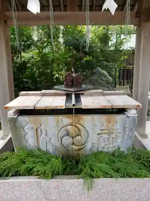 天津神明宮の手水舎