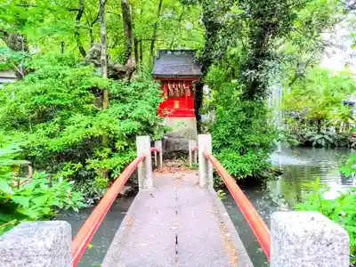 闇之森八幡社の末社・摂社
