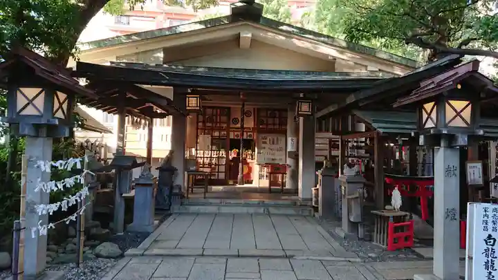 洲嵜神社の本殿・本堂