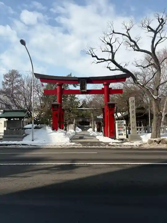 彌彦神社 (伊夜日子神社)の鳥居