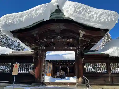 上杉神社の山門・神門