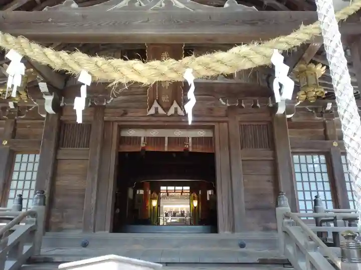 武田神社の本殿・本堂