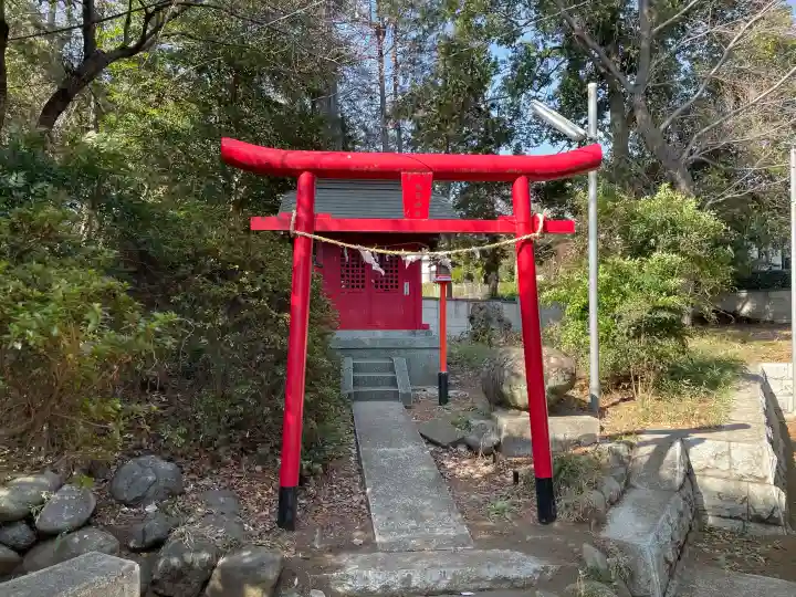 南大谷天神社の{uncategorized: "未分類", other: "その他", undefined: "問題あり", building: "その他建物", grave: "お墓", sacred_gate: "鳥居", guardian: "狛犬", statue: "像", buddha: "仏像", history: "歴史", nature: "自然", garden: "庭園", animal: "動物", pagoda: "塔", temizu: "手水舎", mountain_gate: "山門・神門", sanctuary: "本殿・本堂", subordinate: "末社・摂社", art: "芸術", scenery: "景色", jizo: "地蔵", ema: "絵馬", goshuin: "御朱印", omikuji: "おみくじ", items: "授与品その他", amulet: "お守り", goshuincho: "御朱印帳", eats: "食事", festival: "お祭り", votive_dance: "神楽", shichigosan: "七五三参", wedding: "結婚式", experience: "体験その他", initially: "初詣", around: "周辺", anti_infection: "感染症対策"}