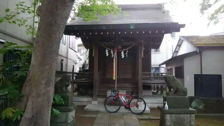 龍藏神社の本殿・本堂