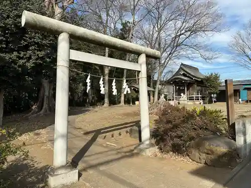 諏訪神社の鳥居