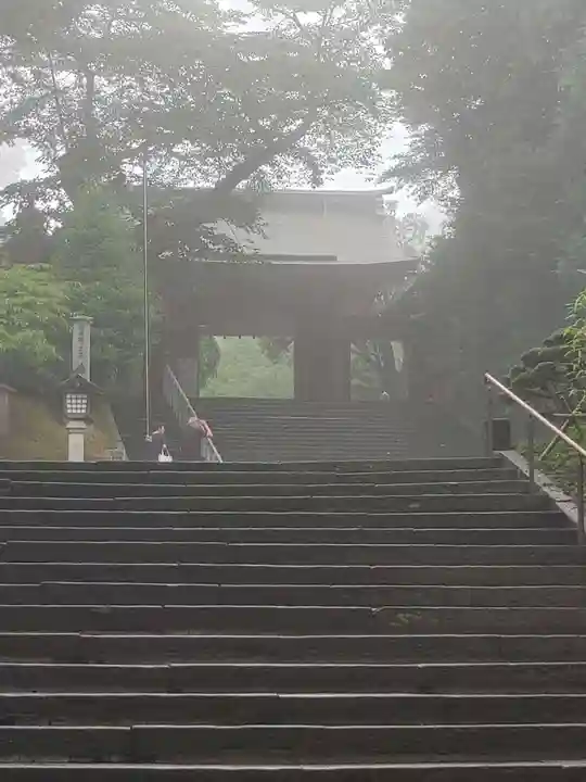 志波彦神社・鹽竈神社の山門・神門