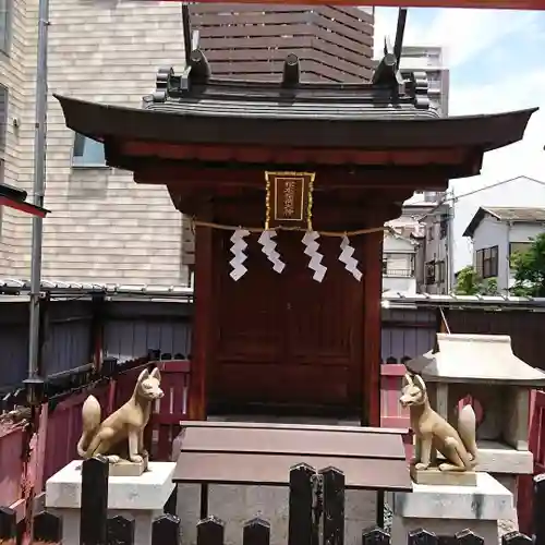 中道八阪神社の末社