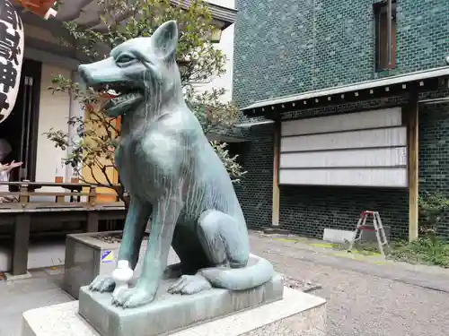 宮益御嶽神社の狛犬