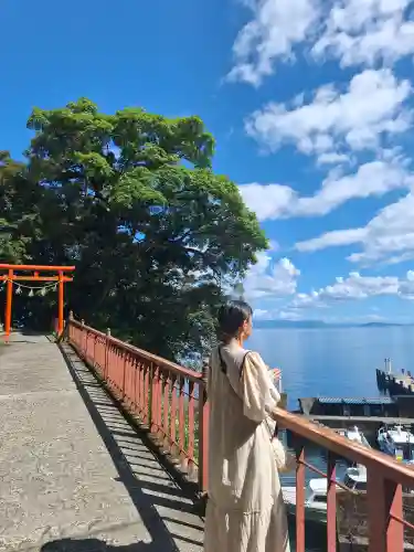 竹生島神社（都久夫須麻神社）の{uncategorized: "未分類", other: "その他", undefined: "問題あり", building: "その他建物", grave: "お墓", sacred_gate: "鳥居", guardian: "狛犬", statue: "像", buddha: "仏像", history: "歴史", nature: "自然", garden: "庭園", animal: "動物", pagoda: "塔", temizu: "手水舎", mountain_gate: "山門・神門", sanctuary: "本殿・本堂", subordinate: "末社・摂社", art: "芸術", scenery: "景色", jizo: "地蔵", ema: "絵馬", goshuin: "御朱印", omikuji: "おみくじ", items: "授与品その他", amulet: "お守り", goshuincho: "御朱印帳", eats: "食事", festival: "お祭り", votive_dance: "神楽", shichigosan: "七五三参", wedding: "結婚式", experience: "体験その他", initially: "初詣", around: "周辺", anti_infection: "感染症対策"}