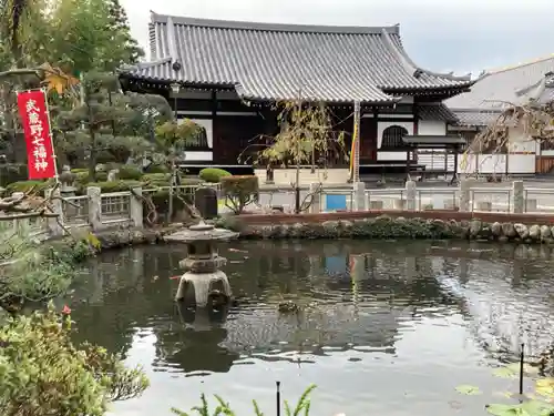 圓照寺の本殿