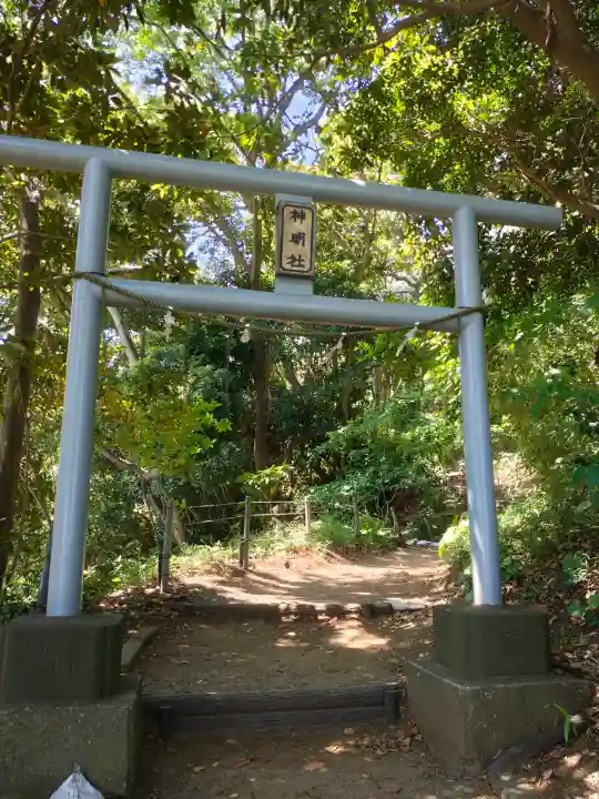 走水神社の{uncategorized: "未分類", other: "その他", undefined: "問題あり", building: "その他建物", grave: "お墓", sacred_gate: "鳥居", guardian: "狛犬", statue: "像", buddha: "仏像", history: "歴史", nature: "自然", garden: "庭園", animal: "動物", pagoda: "塔", temizu: "手水舎", mountain_gate: "山門・神門", sanctuary: "本殿・本堂", subordinate: "末社・摂社", art: "芸術", scenery: "景色", jizo: "地蔵", ema: "絵馬", goshuin: "御朱印", omikuji: "おみくじ", items: "授与品その他", amulet: "お守り", goshuincho: "御朱印帳", eats: "食事", festival: "お祭り", votive_dance: "神楽", shichigosan: "七五三参", wedding: "結婚式", experience: "体験その他", initially: "初詣", around: "周辺", anti_infection: "感染症対策"}