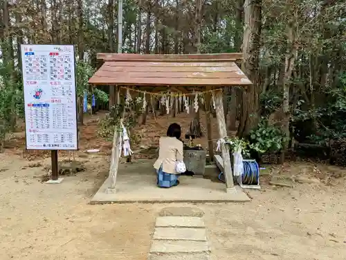 椿ノ海　水神社の手水舎