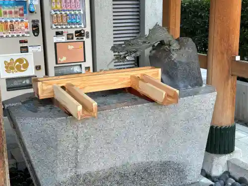 水天宮の{uncategorized: "未分類", other: "その他", undefined: "問題あり", building: "その他建物", grave: "お墓", sacred_gate: "鳥居", guardian: "狛犬", statue: "像", buddha: "仏像", history: "歴史", nature: "自然", garden: "庭園", animal: "動物", pagoda: "塔", temizu: "手水舎", mountain_gate: "山門・神門", sanctuary: "本殿・本堂", subordinate: "末社・摂社", art: "芸術", scenery: "景色", jizo: "地蔵", ema: "絵馬", goshuin: "御朱印", omikuji: "おみくじ", items: "授与品その他", amulet: "お守り", goshuincho: "御朱印帳", eats: "食事", festival: "お祭り", votive_dance: "神楽", shichigosan: "七五三参", wedding: "結婚式", experience: "体験その他", initially: "初詣", around: "周辺", anti_infection: "感染症対策"}