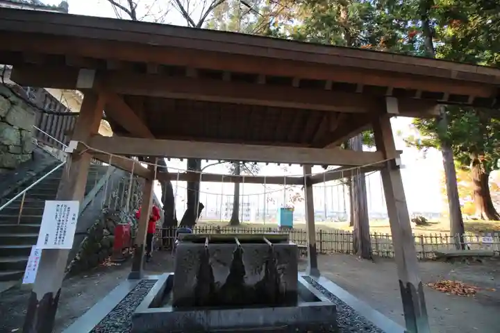 眞田神社の手水舎
