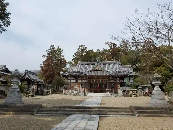 淡河八幡神社の本殿・本堂