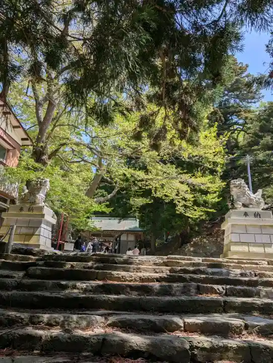 金華山黄金山神社の{uncategorized: "未分類", other: "その他", undefined: "問題あり", building: "その他建物", grave: "お墓", sacred_gate: "鳥居", guardian: "狛犬", statue: "像", buddha: "仏像", history: "歴史", nature: "自然", garden: "庭園", animal: "動物", pagoda: "塔", temizu: "手水舎", mountain_gate: "山門・神門", sanctuary: "本殿・本堂", subordinate: "末社・摂社", art: "芸術", scenery: "景色", jizo: "地蔵", ema: "絵馬", goshuin: "御朱印", omikuji: "おみくじ", items: "授与品その他", amulet: "お守り", goshuincho: "御朱印帳", eats: "食事", festival: "お祭り", votive_dance: "神楽", shichigosan: "七五三参", wedding: "結婚式", experience: "体験その他", initially: "初詣", around: "周辺", anti_infection: "感染症対策"}