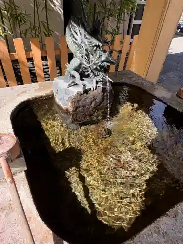 小梳神社の{uncategorized: "未分類", other: "その他", undefined: "問題あり", building: "その他建物", grave: "お墓", sacred_gate: "鳥居", guardian: "狛犬", statue: "像", buddha: "仏像", history: "歴史", nature: "自然", garden: "庭園", animal: "動物", pagoda: "塔", temizu: "手水舎", mountain_gate: "山門・神門", sanctuary: "本殿・本堂", subordinate: "末社・摂社", art: "芸術", scenery: "景色", jizo: "地蔵", ema: "絵馬", goshuin: "御朱印", omikuji: "おみくじ", items: "授与品その他", amulet: "お守り", goshuincho: "御朱印帳", eats: "食事", festival: "お祭り", votive_dance: "神楽", shichigosan: "七五三参", wedding: "結婚式", experience: "体験その他", initially: "初詣", around: "周辺", anti_infection: "感染症対策"}