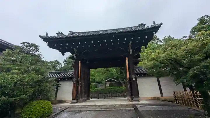 大雲院の山門・神門