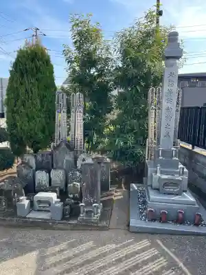 伝法寺の{uncategorized: "未分類", other: "その他", undefined: "問題あり", building: "その他建物", grave: "お墓", sacred_gate: "鳥居", guardian: "狛犬", statue: "像", buddha: "仏像", history: "歴史", nature: "自然", garden: "庭園", animal: "動物", pagoda: "塔", temizu: "手水舎", mountain_gate: "山門・神門", sanctuary: "本殿・本堂", subordinate: "末社・摂社", art: "芸術", scenery: "景色", jizo: "地蔵", ema: "絵馬", goshuin: "御朱印", omikuji: "おみくじ", items: "授与品その他", amulet: "お守り", goshuincho: "御朱印帳", eats: "食事", festival: "お祭り", votive_dance: "神楽", shichigosan: "七五三参", wedding: "結婚式", experience: "体験その他", initially: "初詣", around: "周辺", anti_infection: "感染症対策"}