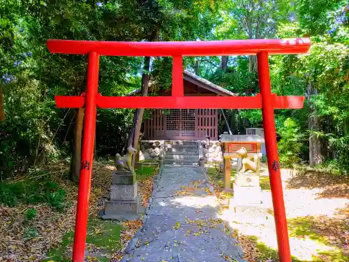 稲荷社（三番割）の鳥居